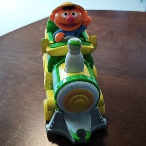 Sesame Street Rails & Roads Ernie Farm Train Playskool 2013 Hasbro Talks-Works